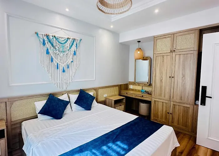 Villa Kay Chinh Chu Noi That Vip 6pn Sat Bien *
