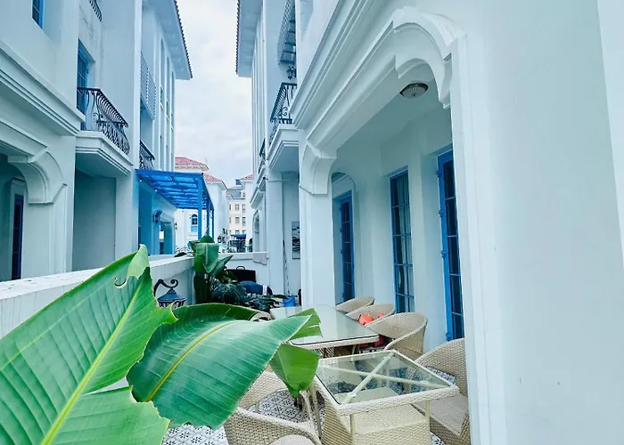 Kay Chinh Chu Noi That Vip 6pn Sat Bien Villa Hạ Long