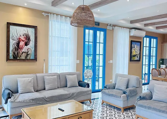 Kay Chinh Chu Noi That Vip 6pn Sat Bien Villa Hạ Long
